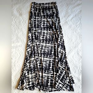 NWOT LuLaRoe Small Black & White Tie-Dye Maxi Skirt
